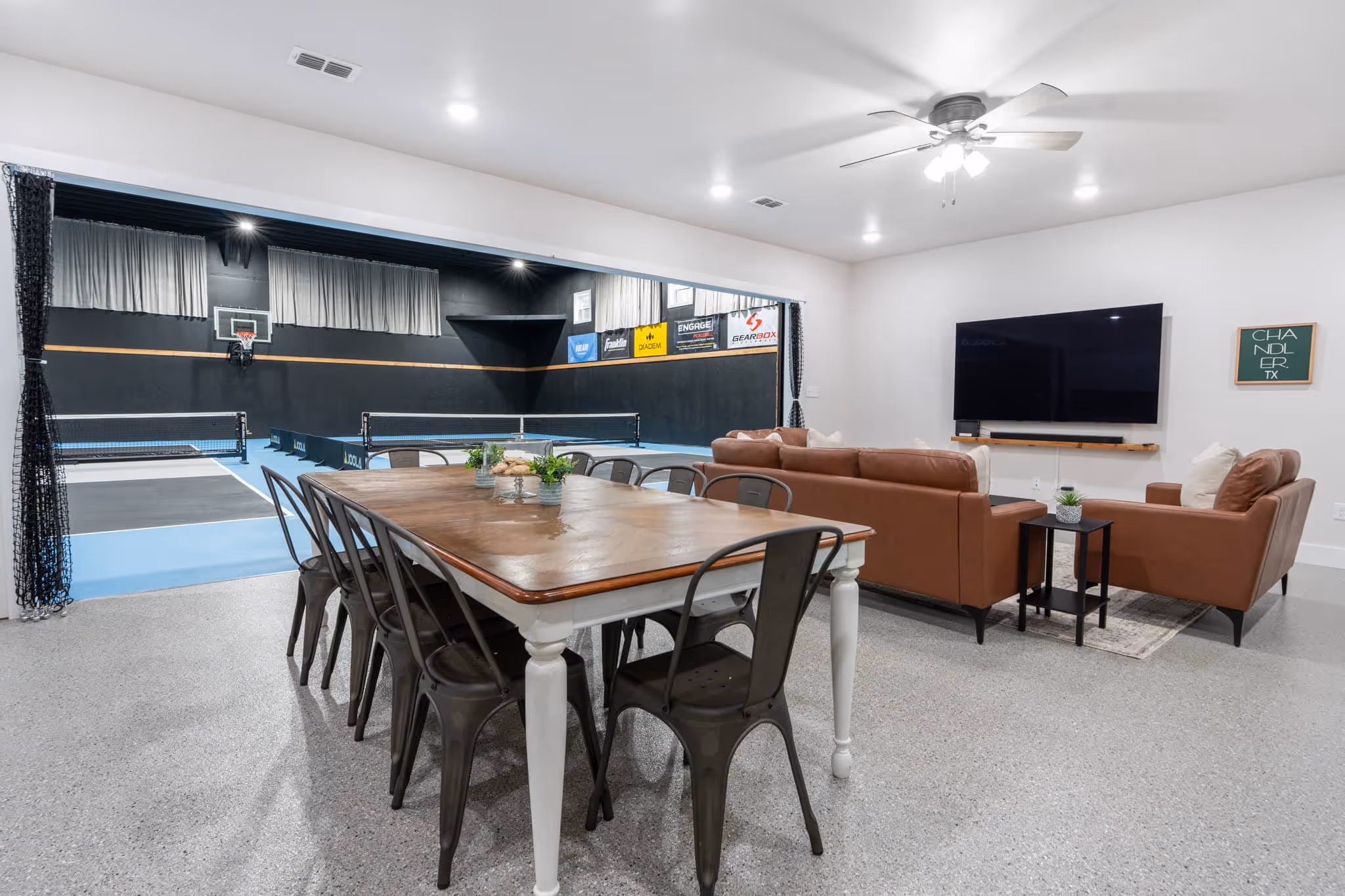 The Picklebarn ETX Airbnb living room and dining room